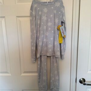 Cat & Jack Kids Pajama Set - Light Blue Snowflake